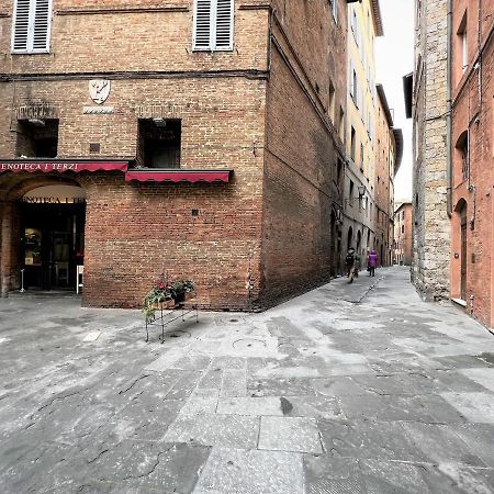 Kami-Central Beautiful Apartment Over The Roofs Siena Exteriör bild
