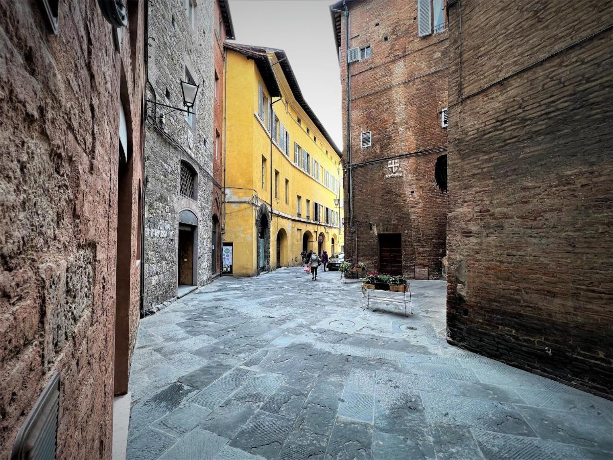 Kami-Central Beautiful Apartment Over The Roofs Siena Exteriör bild